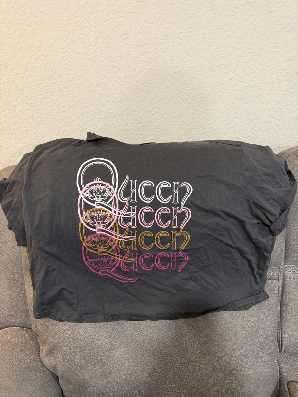 Crop top withQueen Official Merch Print